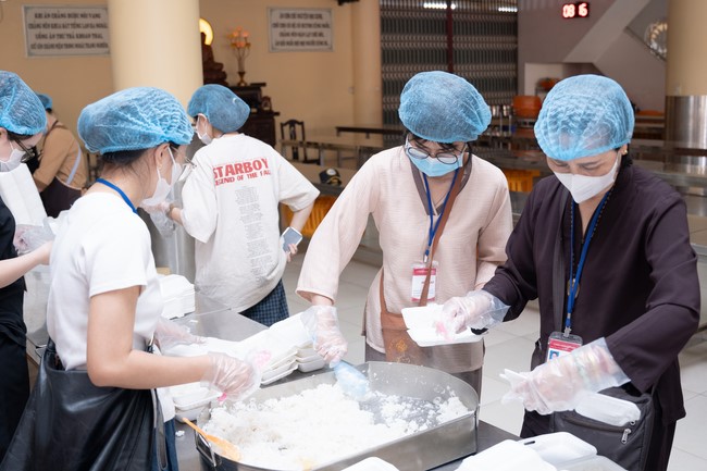 Tu niệm Phật một ngày