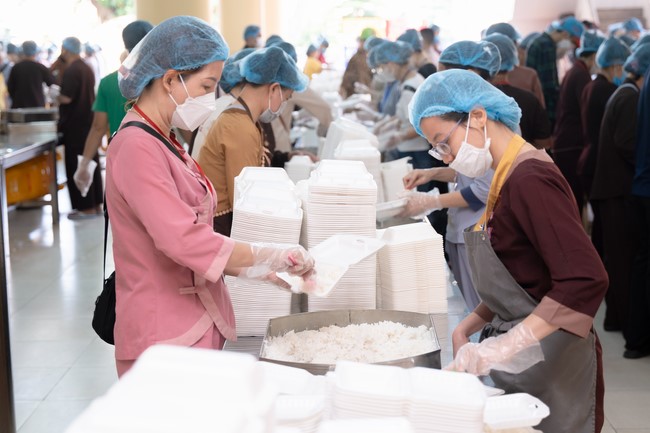 Tu niệm Phật một ngày