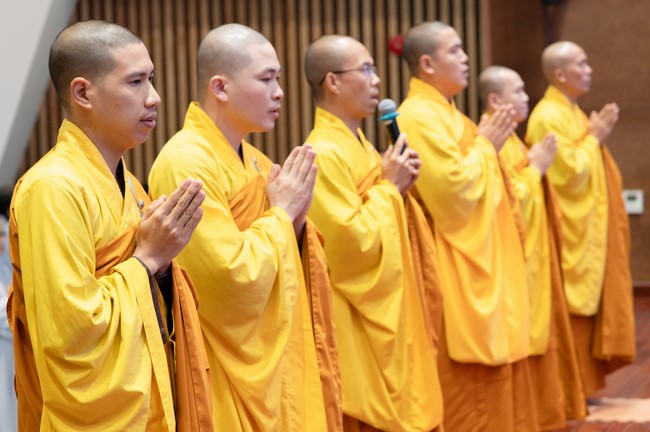 Tu niệm Phật một ngày