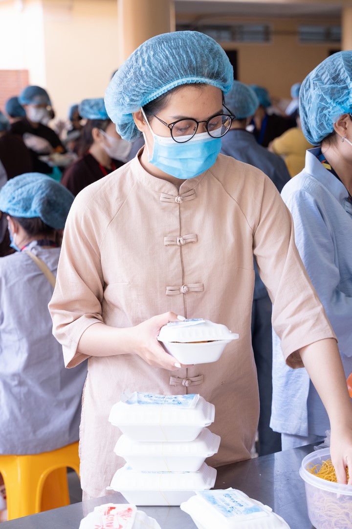 Tu niệm Phật một ngày