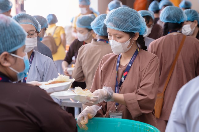 Tu niệm Phật một ngày