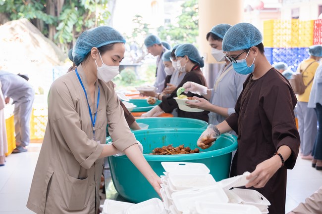 Tu niệm Phật một ngày