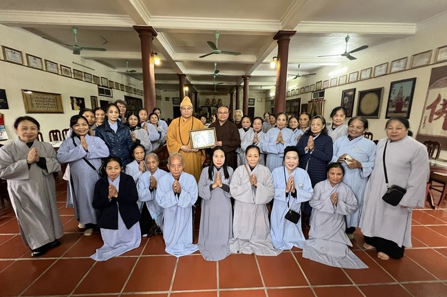 Quỹ đào tạo Tăng tài NCT cúng dường đến trường Trung cấp Phật học tỉnh Hải Dương và Nam Định