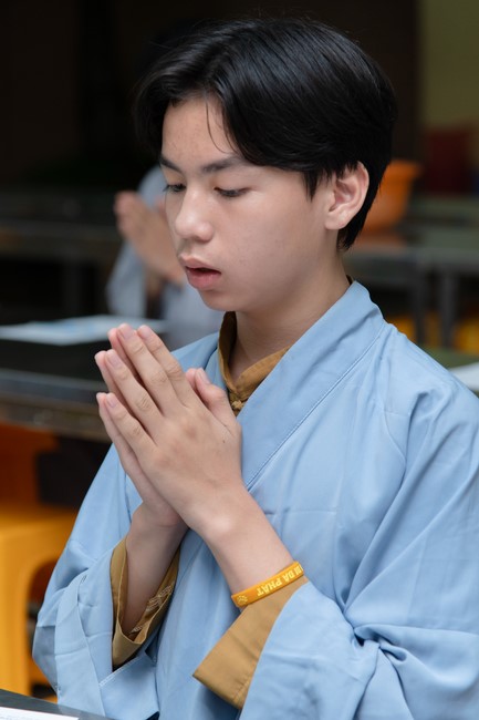 Chư Tăng và Phật tử ôn lại cuộc đời và đạo nghiệp Tổ khai sáng chùa Hoằng Pháp