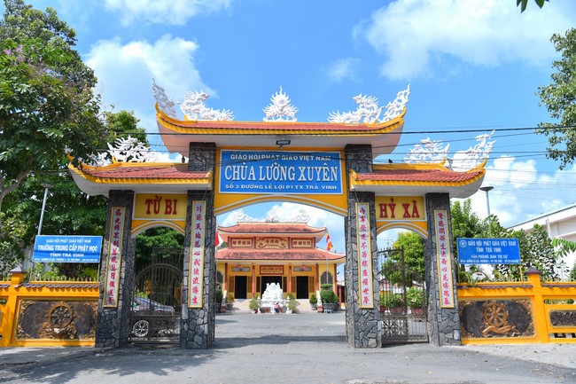 Quỹ đào tạo Tăng tài NCT cúng dường đến các trường TCPH tại 6 tỉnh miền Tây: Bến Tre, Trà Vinh, Vĩnh Long, Bạc Liêu, Sóc Trăng, Đồng Tháp