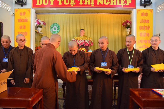 Quỹ đào tạo Tăng tài NCT cúng dường đến các trường TCPH tại 6 tỉnh miền Tây: Bến Tre, Trà Vinh, Vĩnh Long, Bạc Liêu, Sóc Trăng, Đồng Tháp