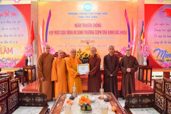 Quỹ đào tạo Tăng tài NCT cúng dường đến các trường TCPH tại 6 tỉnh miền Tây: Bến Tre, Trà Vinh, Vĩnh Long, Bạc Liêu, Sóc Trăng, Đồng Tháp