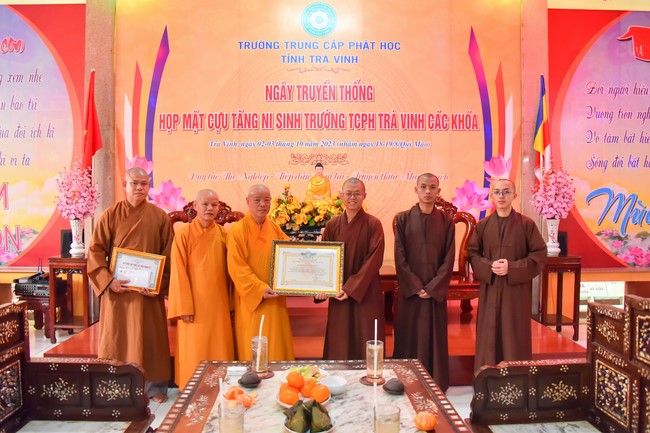 Quỹ đào tạo Tăng tài NCT cúng dường đến các trường TCPH tại 6 tỉnh miền Tây: Bến Tre, Trà Vinh, Vĩnh Long, Bạc Liêu, Sóc Trăng, Đồng Tháp