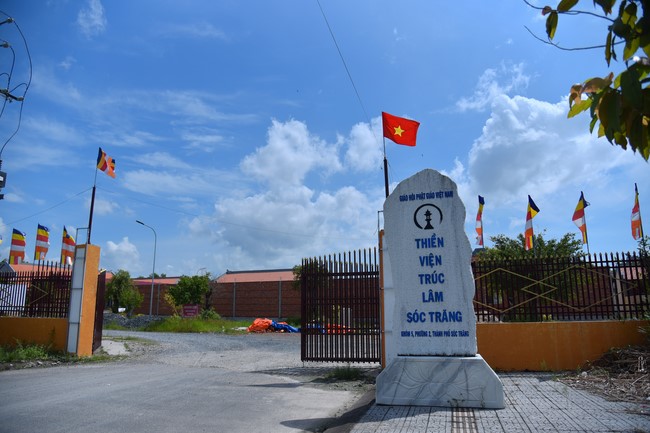 Quỹ đào tạo Tăng tài NCT cúng dường đến các trường TCPH tại 6 tỉnh miền Tây: Bến Tre, Trà Vinh, Vĩnh Long, Bạc Liêu, Sóc Trăng, Đồng Tháp