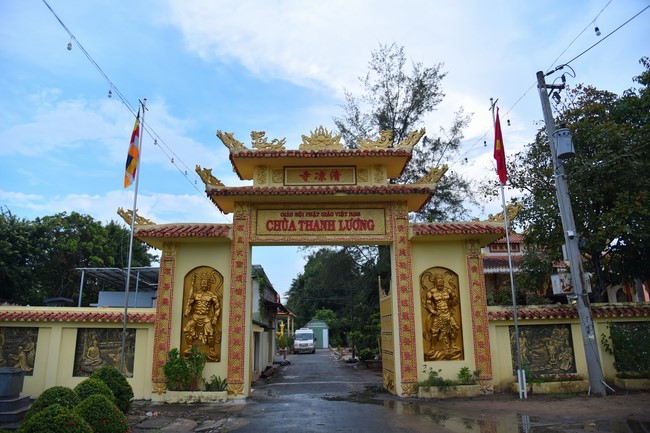 Quỹ đào tạo Tăng tài NCT cúng dường đến các trường TCPH tại 6 tỉnh miền Tây: Bến Tre, Trà Vinh, Vĩnh Long, Bạc Liêu, Sóc Trăng, Đồng Tháp