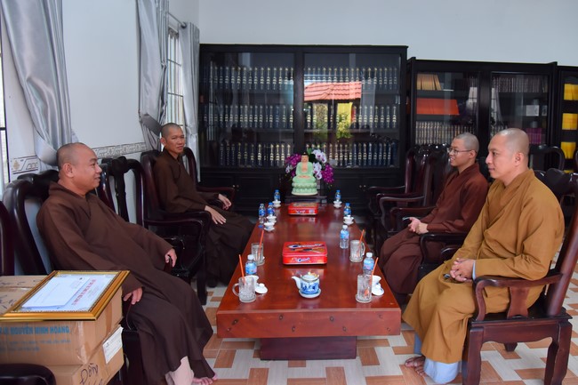 Quỹ đào tạo Tăng tài NCT cúng dường đến các trường TCPH tại 6 tỉnh miền Tây: Bến Tre, Trà Vinh, Vĩnh Long, Bạc Liêu, Sóc Trăng, Đồng Tháp