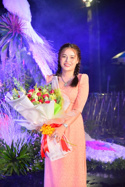 Lantern Candle Lighting Ceremony to commemorate the ordination of Bodhisattva Avalokiteśvara