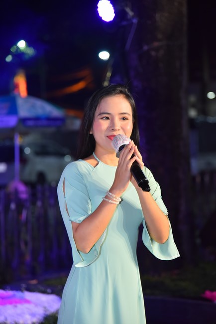 Lantern Candle Lighting Ceremony to commemorate the ordination of Bodhisattva Avalokiteśvara