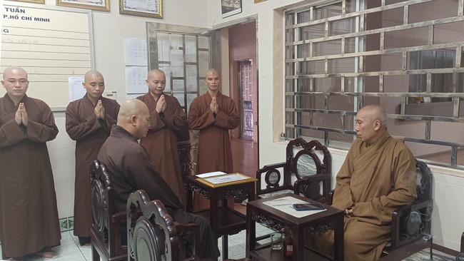 Quỹ đào tạo Tăng tài NCT cúng dường đến trường Trung cấp Phật học TP.HCM