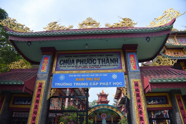 Quỹ đào tạo Tăng tài NCT cúng dường đến trường Trung cấp Phật học tỉnh Tây Ninh