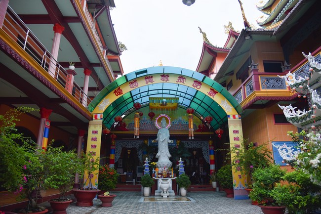 Quỹ đào tạo Tăng tài NCT cúng dường đến trường Trung cấp Phật học tỉnh Tây Ninh