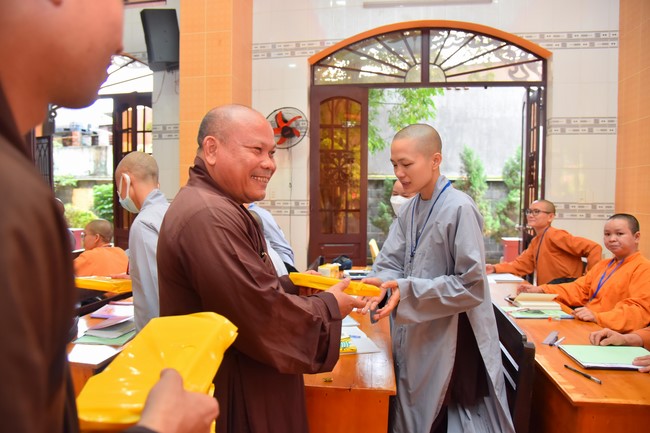 Quỹ đào tạo Tăng tài NCT cúng dường đến trường Trung cấp Phật học tỉnh Tây Ninh