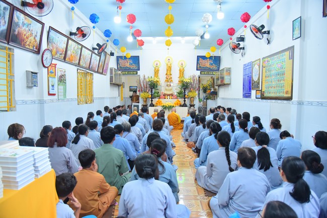 The 10th One-Day Retreat at Minh Chat ashram in Can Tho