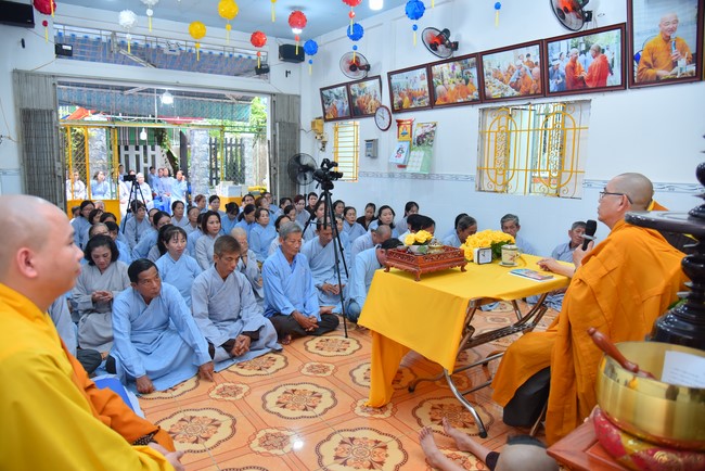 The 10th One-Day Retreat at Minh Chat ashram in Can Tho