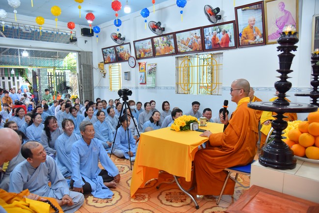 The 10th One-Day Retreat at Minh Chat ashram in Can Tho