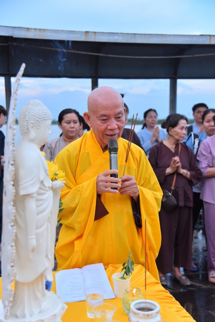 The 10th One-Day Retreat at Minh Chat ashram in Can Tho