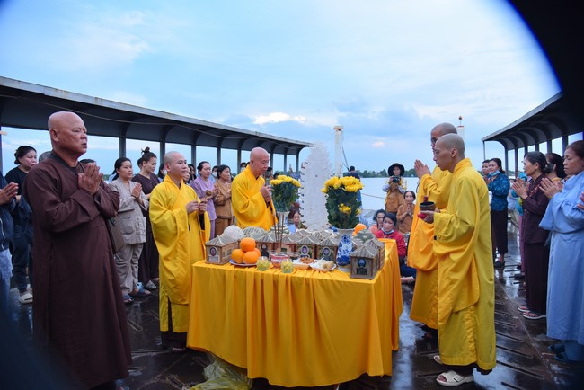 The 10th One-Day Retreat at Minh Chat ashram in Can Tho