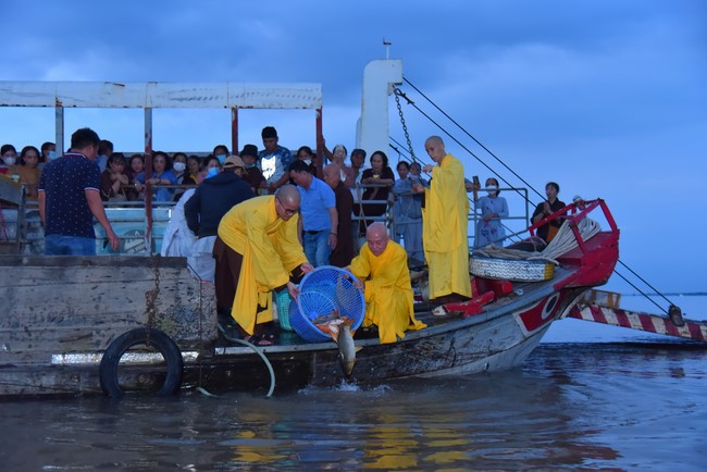 The 10th One-Day Retreat at Minh Chat ashram in Can Tho