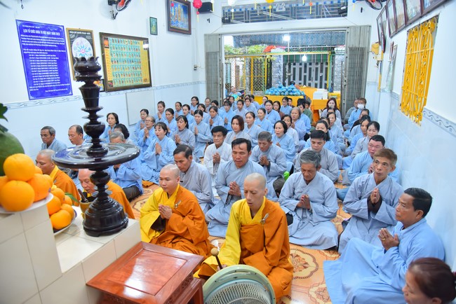 The 10th One-Day Retreat at Minh Chat ashram in Can Tho