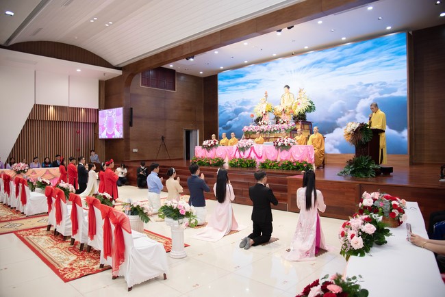 Wedding Ceremony at the pagoda