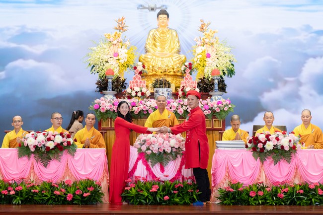 Wedding Ceremony at the pagoda