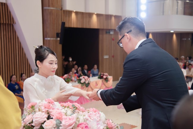 Wedding Ceremony at the pagoda