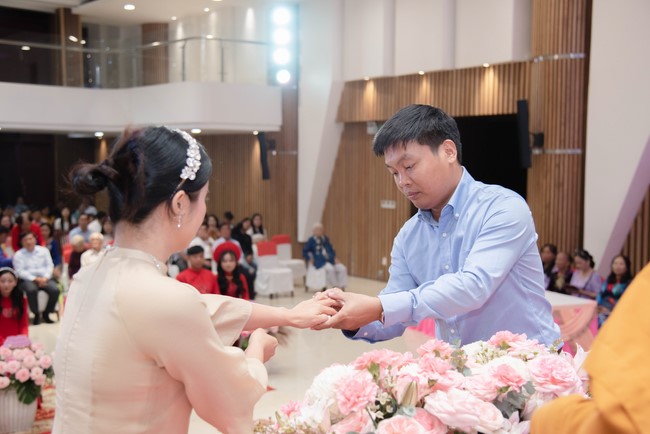 Wedding Ceremony at the pagoda