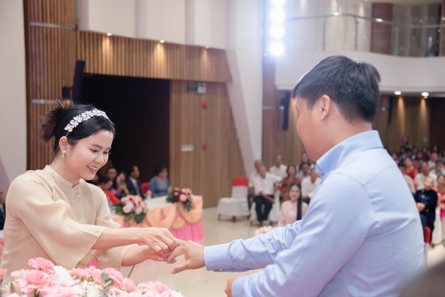 Wedding Ceremony at the pagoda