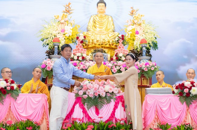 Wedding Ceremony at the pagoda