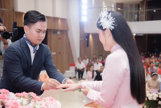 Wedding Ceremony at the pagoda