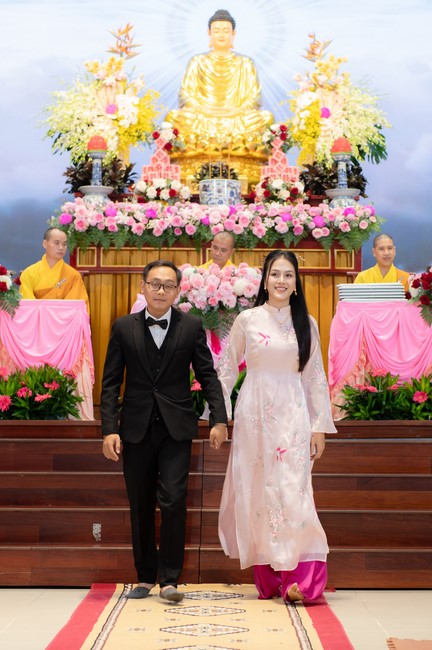 Wedding Ceremony at the pagoda