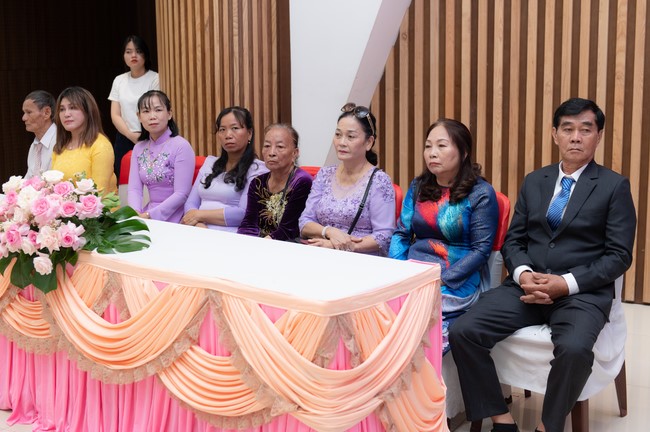 Wedding Ceremony at the pagoda