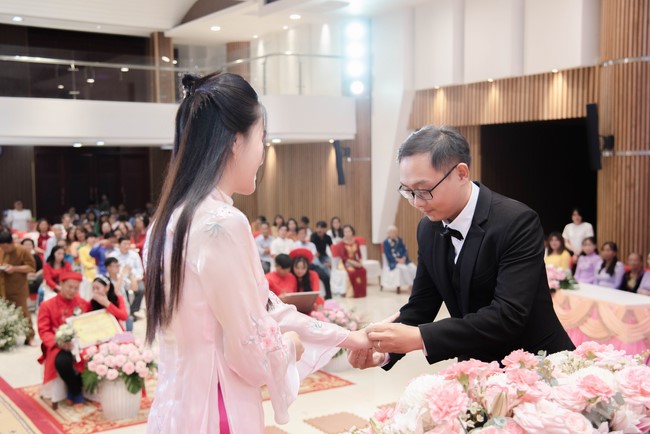 Wedding Ceremony at the pagoda