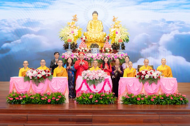 Wedding Ceremony at the pagoda