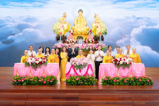 Wedding Ceremony at the pagoda
