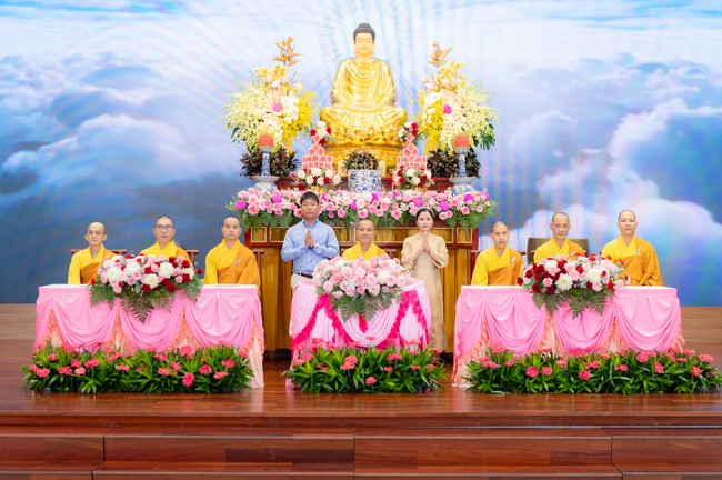 Wedding Ceremony at the pagoda