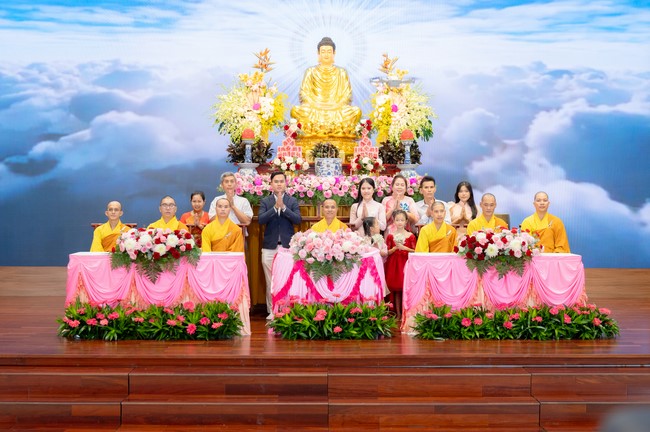 Wedding Ceremony at the pagoda