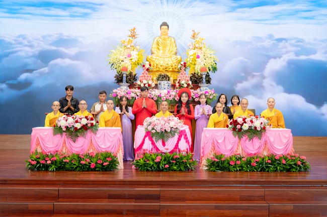 Wedding Ceremony at the pagoda