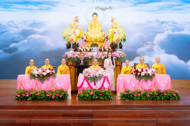 Wedding Ceremony at the pagoda