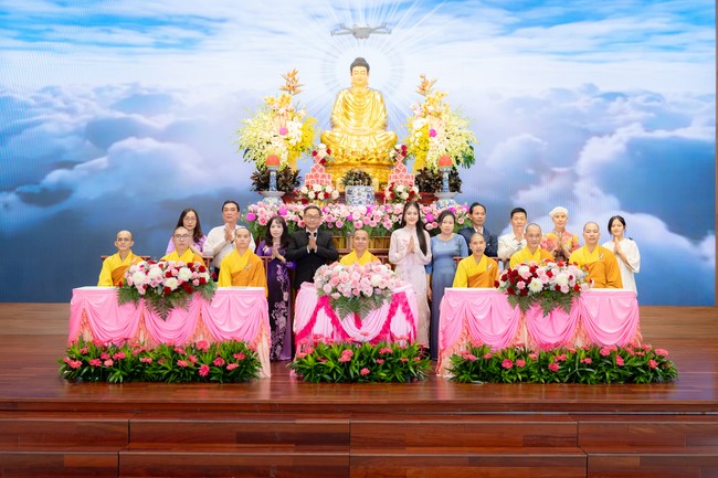 Wedding Ceremony at the pagoda
