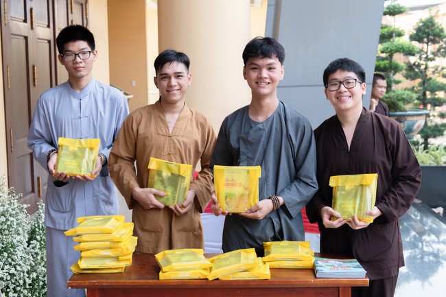 Wedding Ceremony at the pagoda