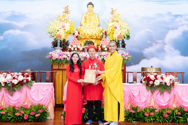 Wedding Ceremony at the pagoda