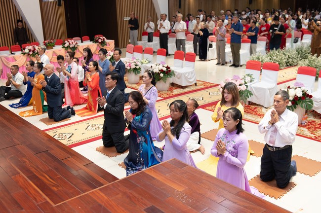 Wedding Ceremony at the pagoda