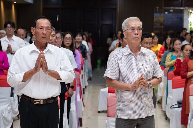 Wedding Ceremony at the pagoda