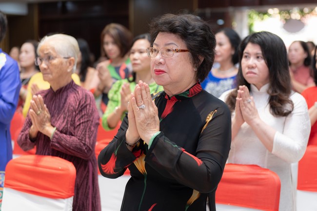 Wedding Ceremony at the pagoda